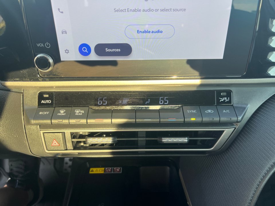 Used 2026 Toyota Camry SE FWD image 20