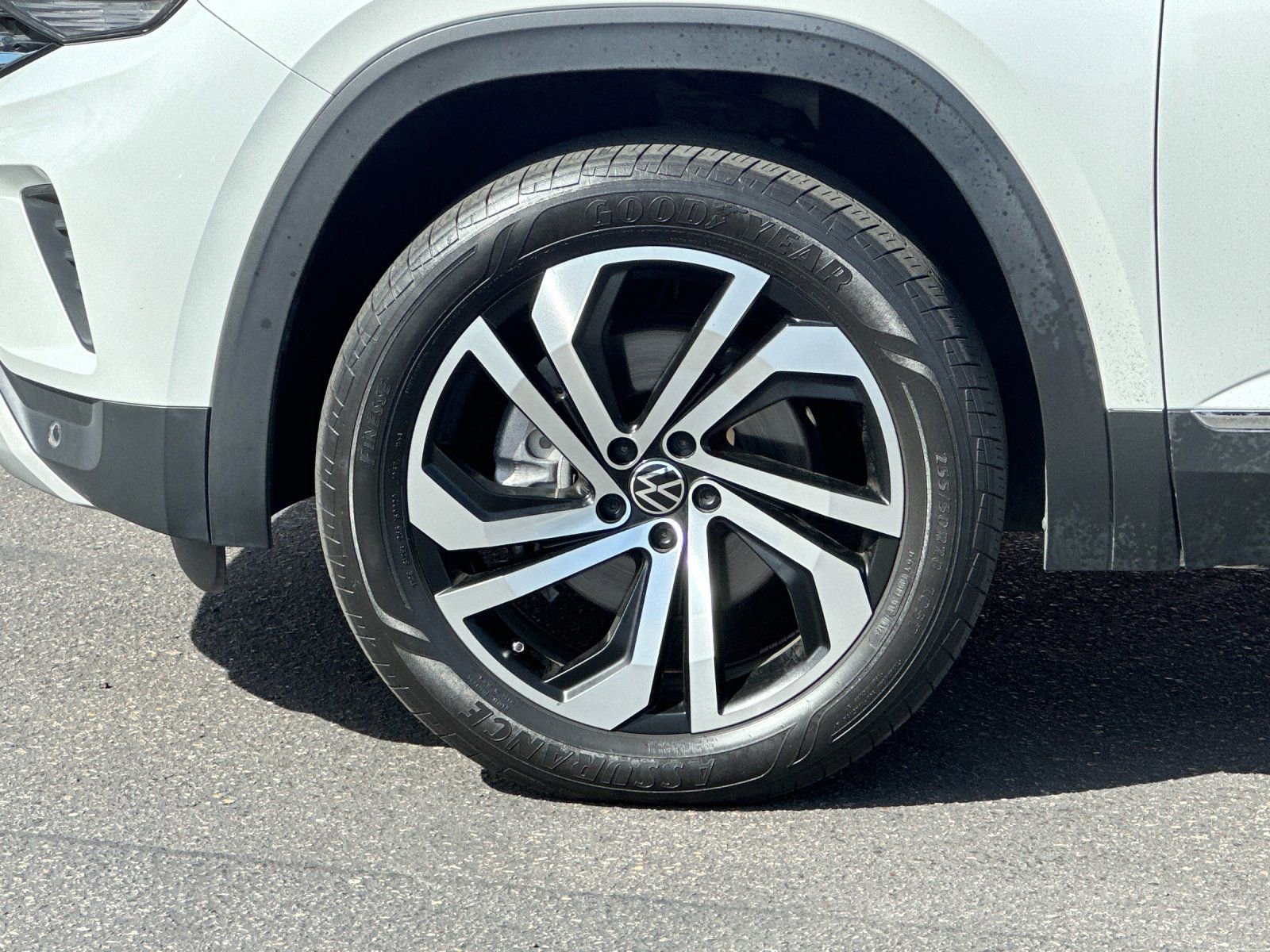 Used 2023 Volkswagen Atlas SEL image 24