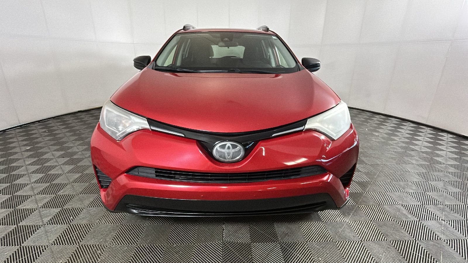 Used 2017 Toyota RAV4 LE AWD/4WD image 7