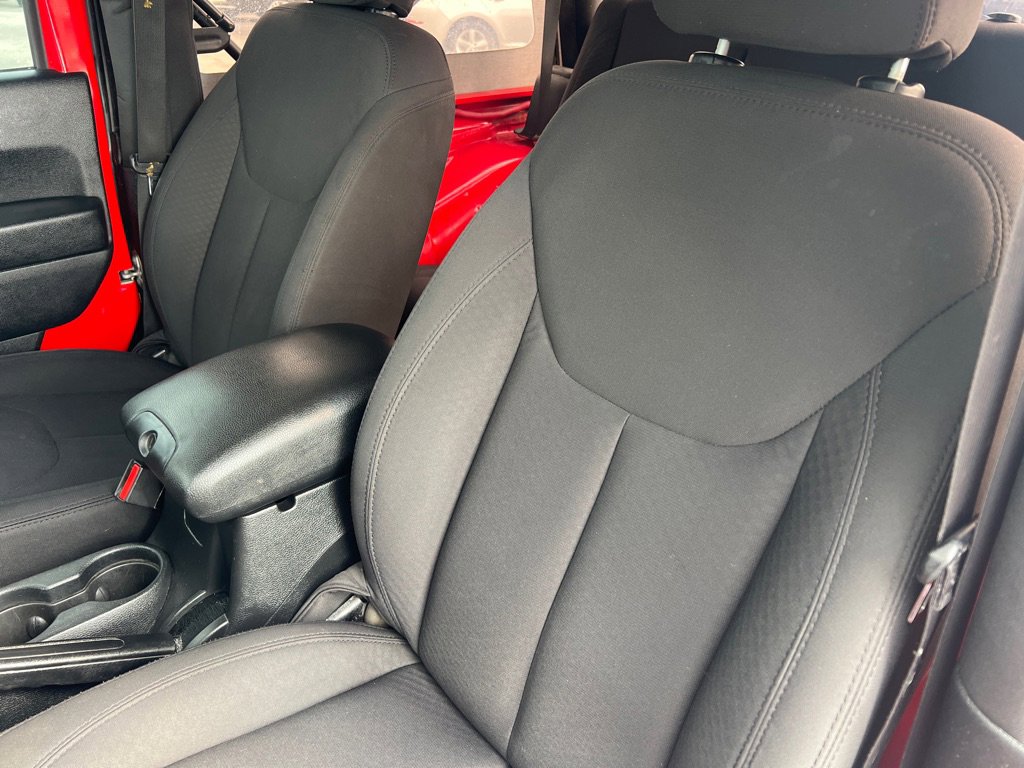 Used 2016 Jeep Wrangler Sport image 21