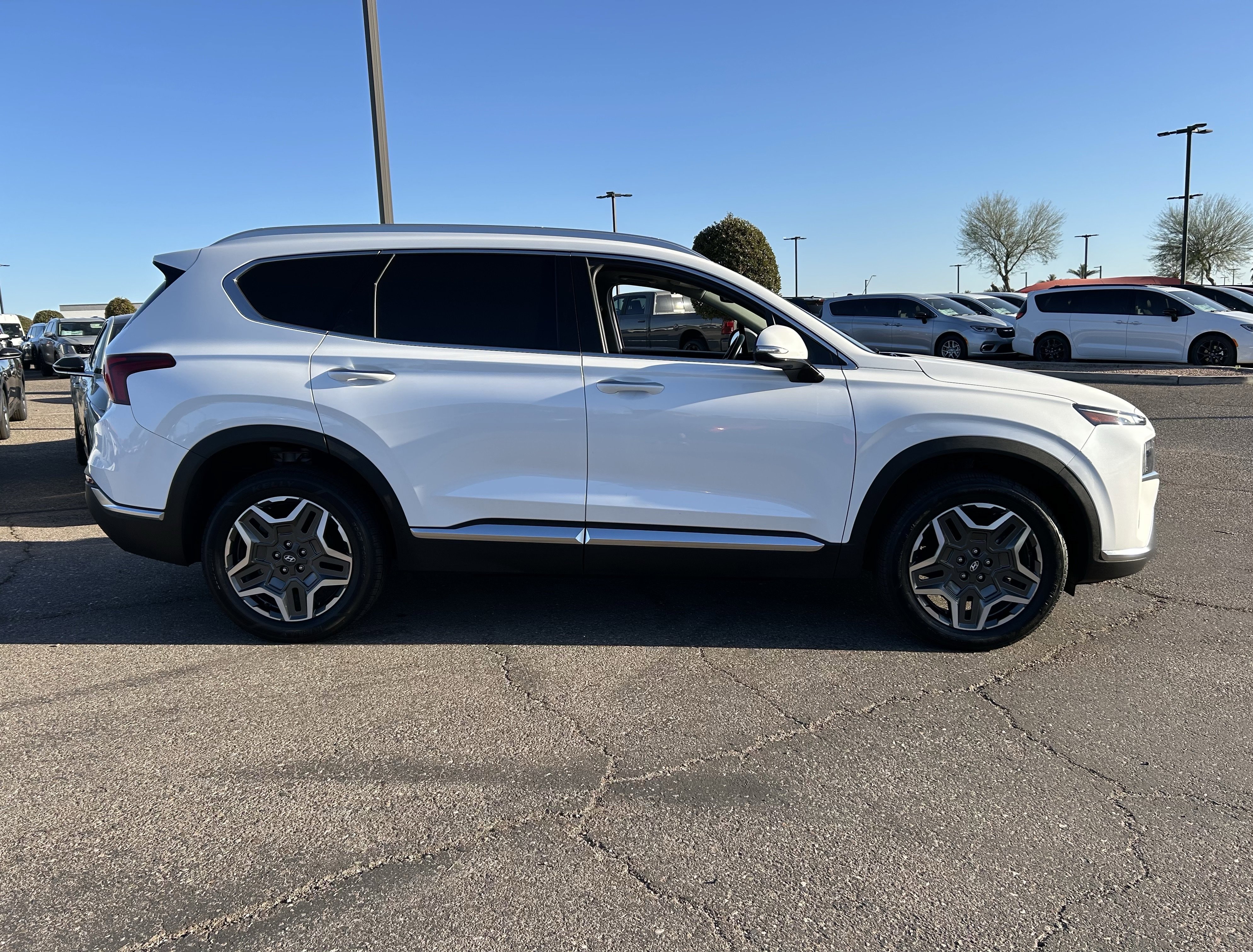 Used 2022 Hyundai Santa Fe SEL Premium image 6