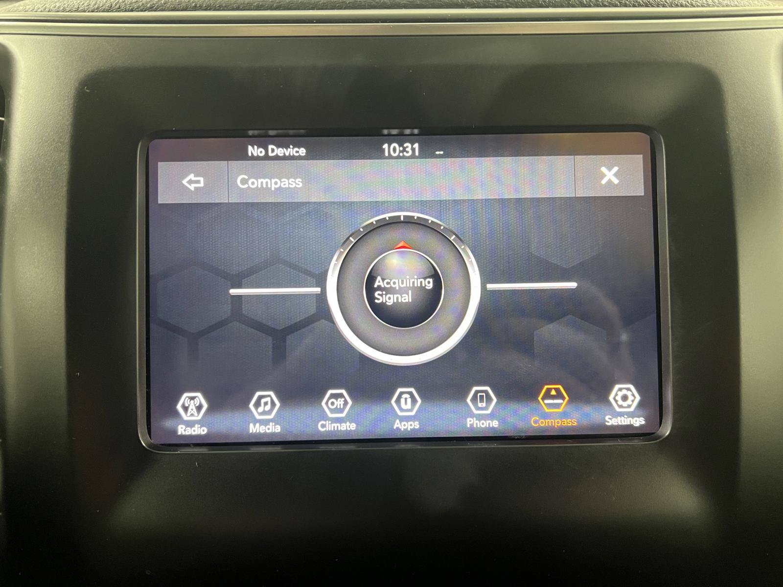 Used 2019 Jeep Cherokee Latitude Plus FWD image 19