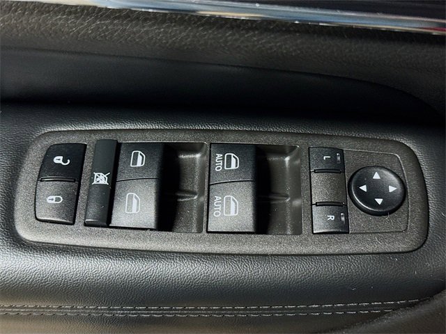 Used 2021 Jeep Grand Cherokee Limited w/ Trailer Tow Group IV image 11