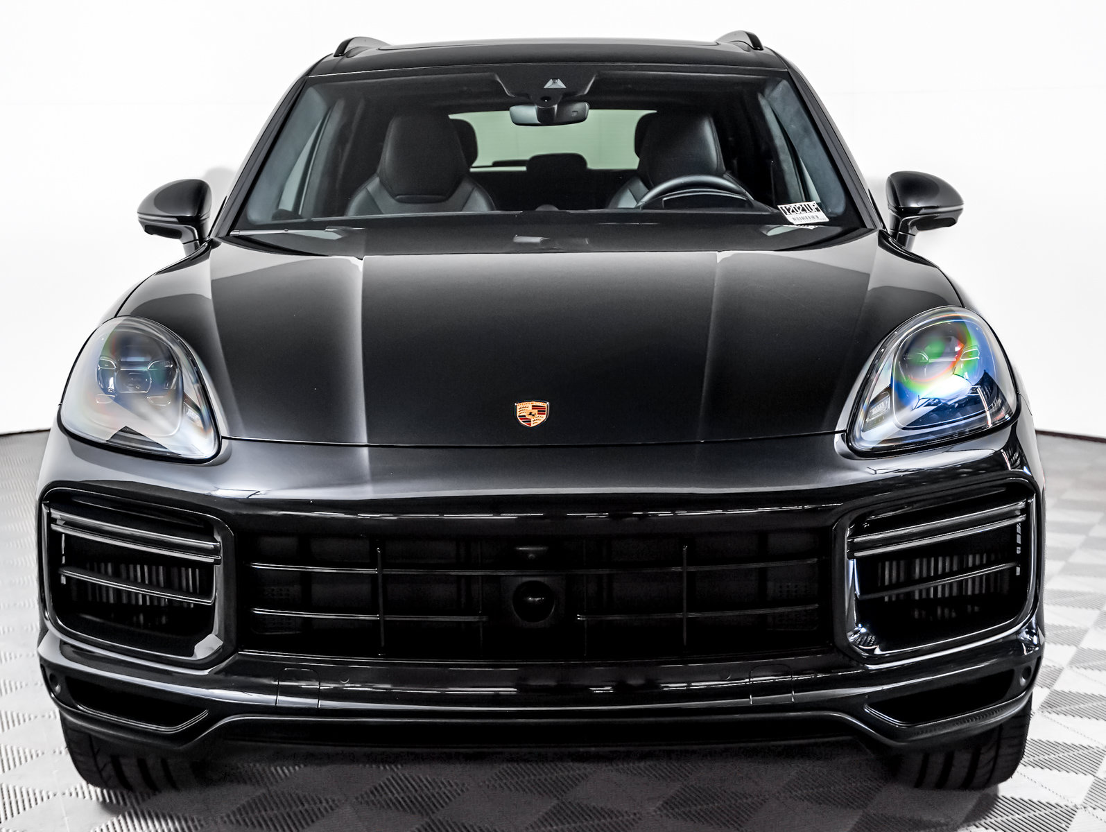 Certified 2023 Porsche Cayenne Turbo AWD/4WD image 7