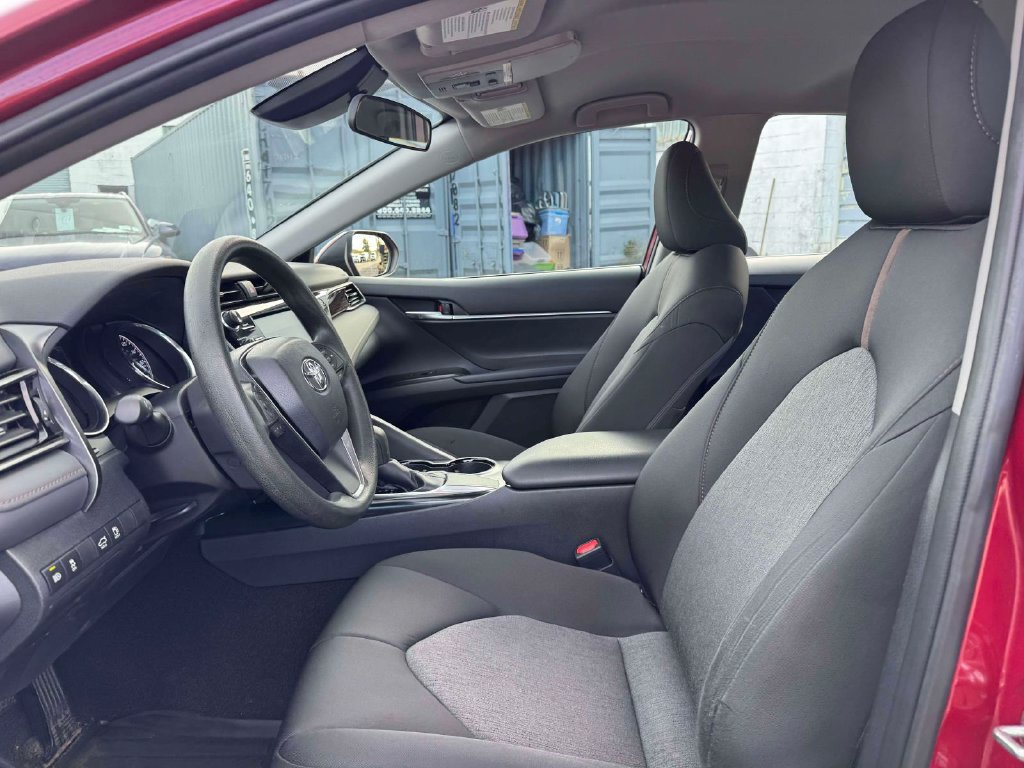 Used 2019 Toyota Camry LE FWD image 15