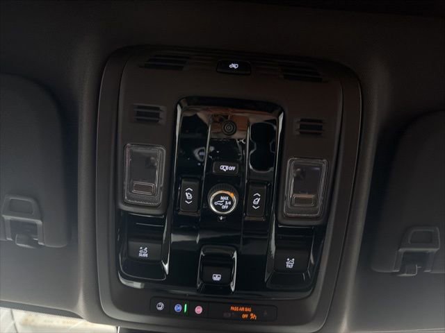 Certified 2026 Cadillac Escalade Luxury w/ LPO, Floor Liner Package image 39