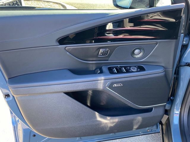 New 2026 Lincoln Nautilus Reserve w/ Jet Appearance Package AWD/4WD image 10