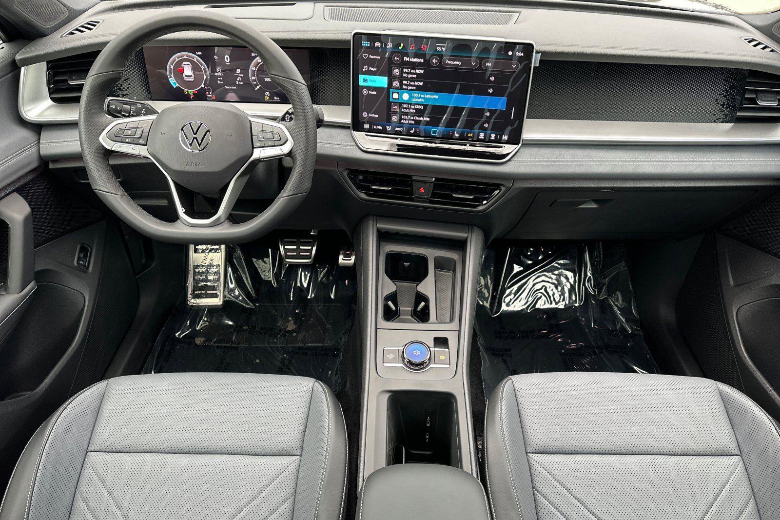 New 2026 Volkswagen Tiguan SE R-Line image 12