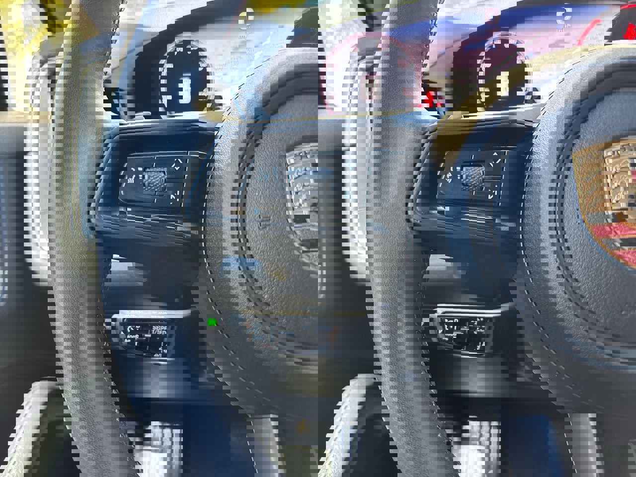 Used 2025 Porsche Cayenne E-Hybrid Coupe image 29