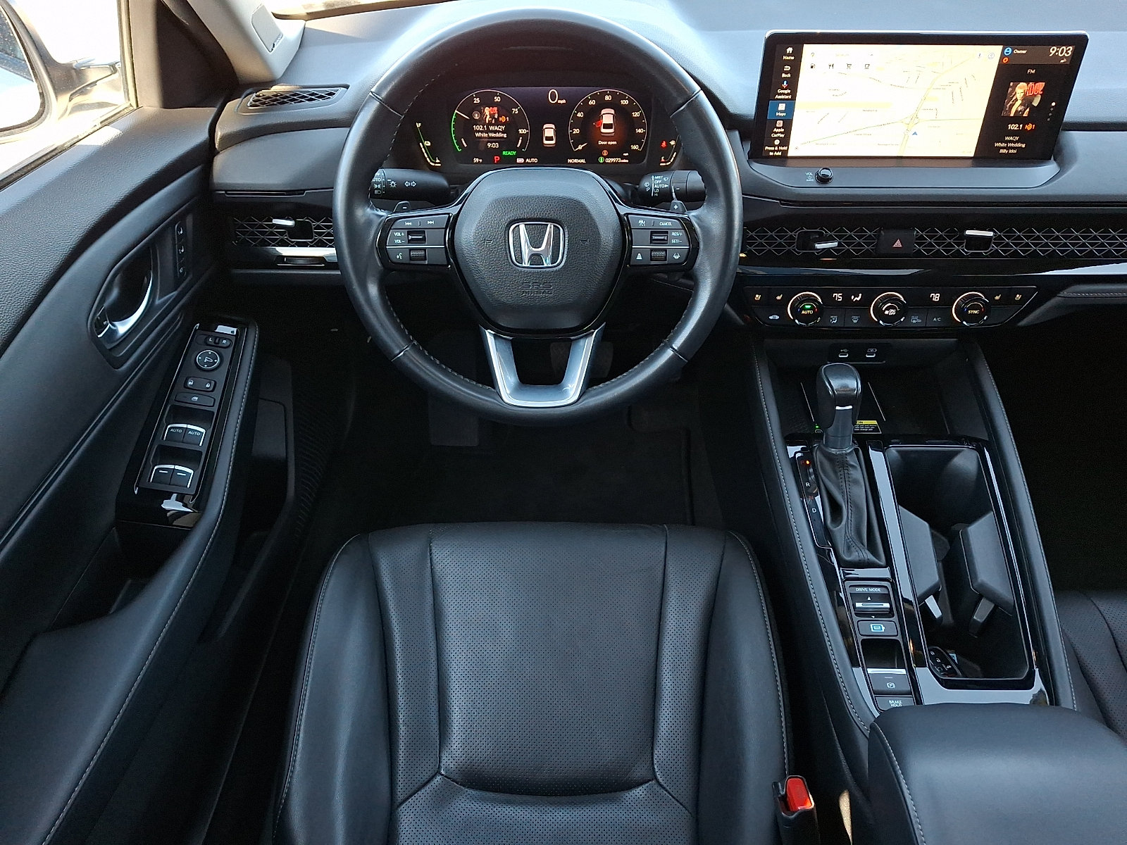 Used 2023 Honda Accord Touring image 11