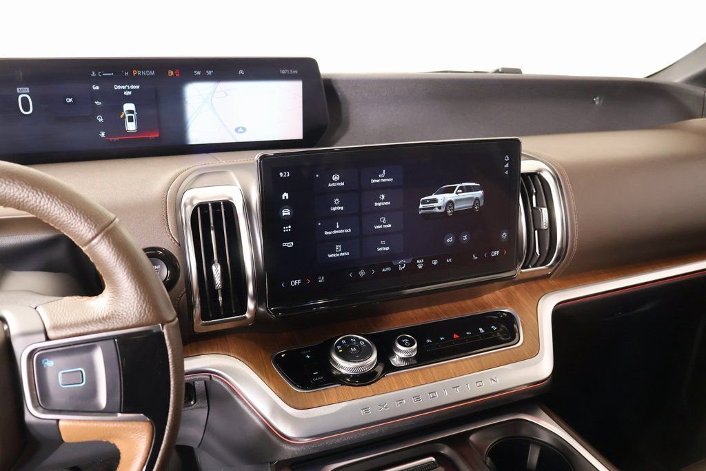 Used 2025 Ford Expedition Max King Ranch image 5