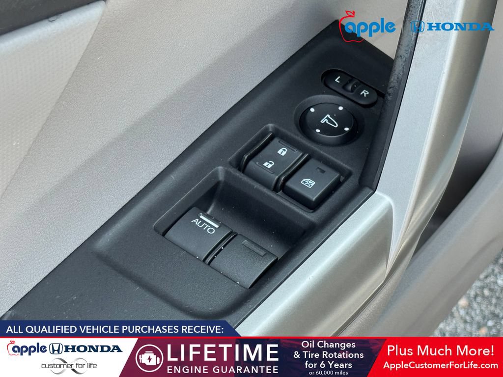 Used 2012 Honda Civic LX image 9