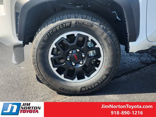 Used 2025 Toyota Tacoma TRD Off-Road w/ TRD Off Road Premium Package AWD/4WD image 13