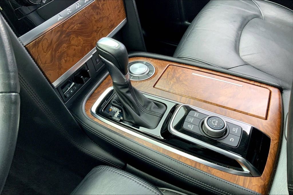Used 2024 Nissan Armada SL w/ Captain's Chairs Package image 13