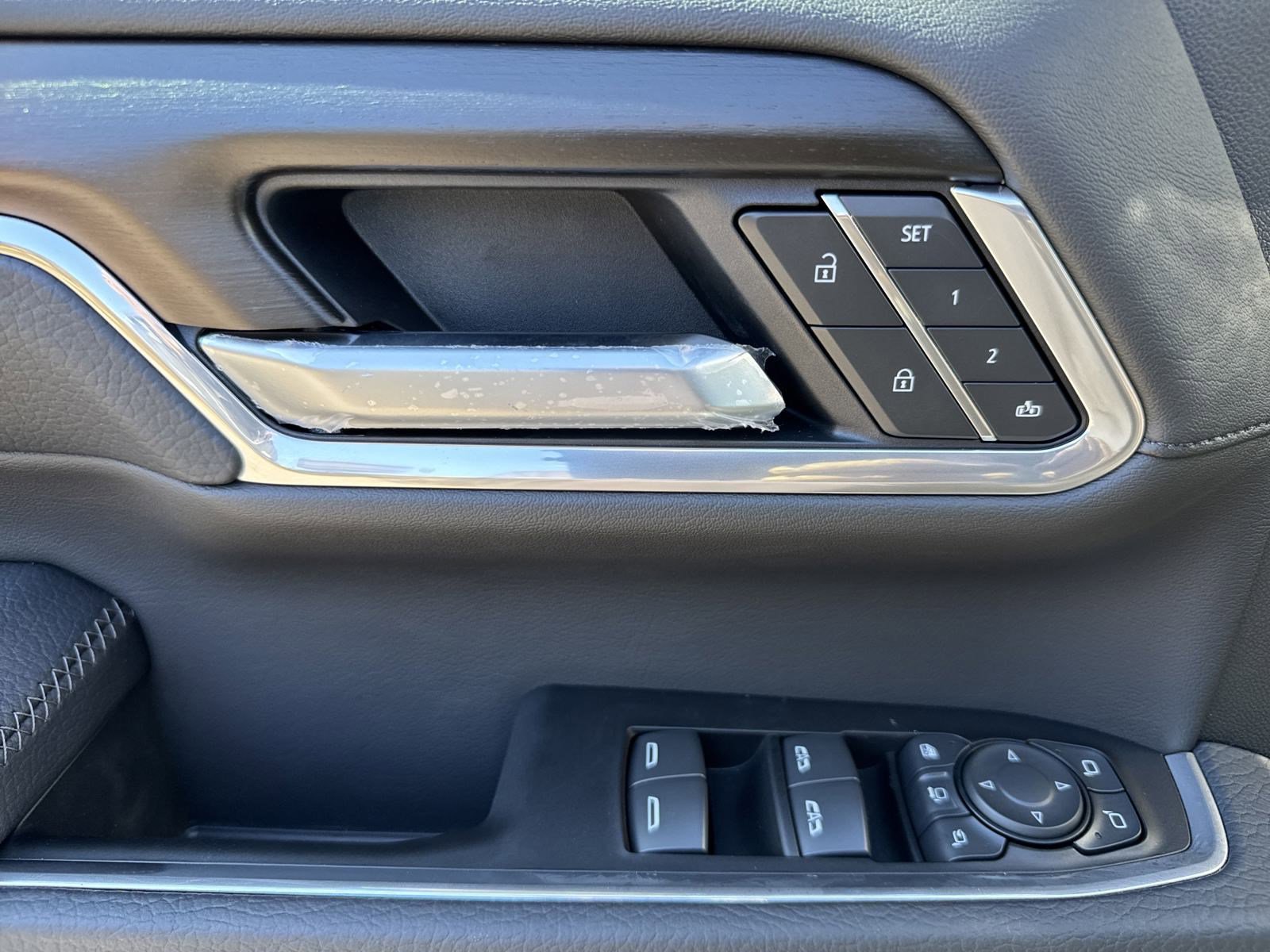 New 2025 GMC Sierra 2500 Denali w/ Denali Reserve Package image 15