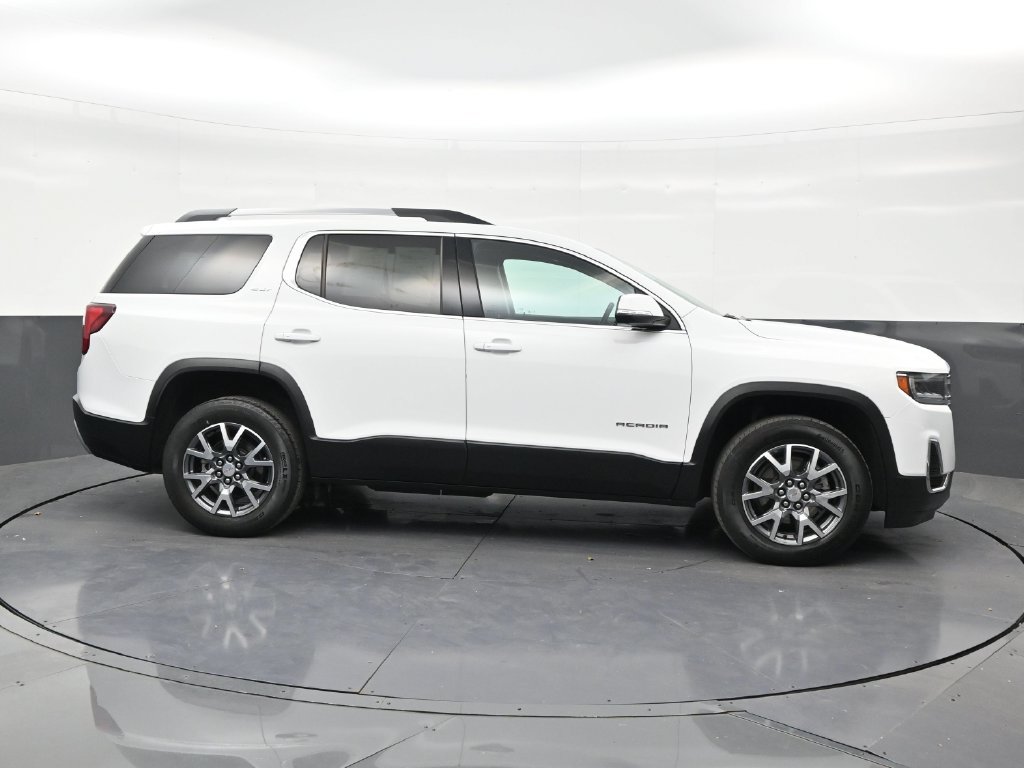 Used 2023 GMC Acadia SLT w/ Technology Package FWD image 6