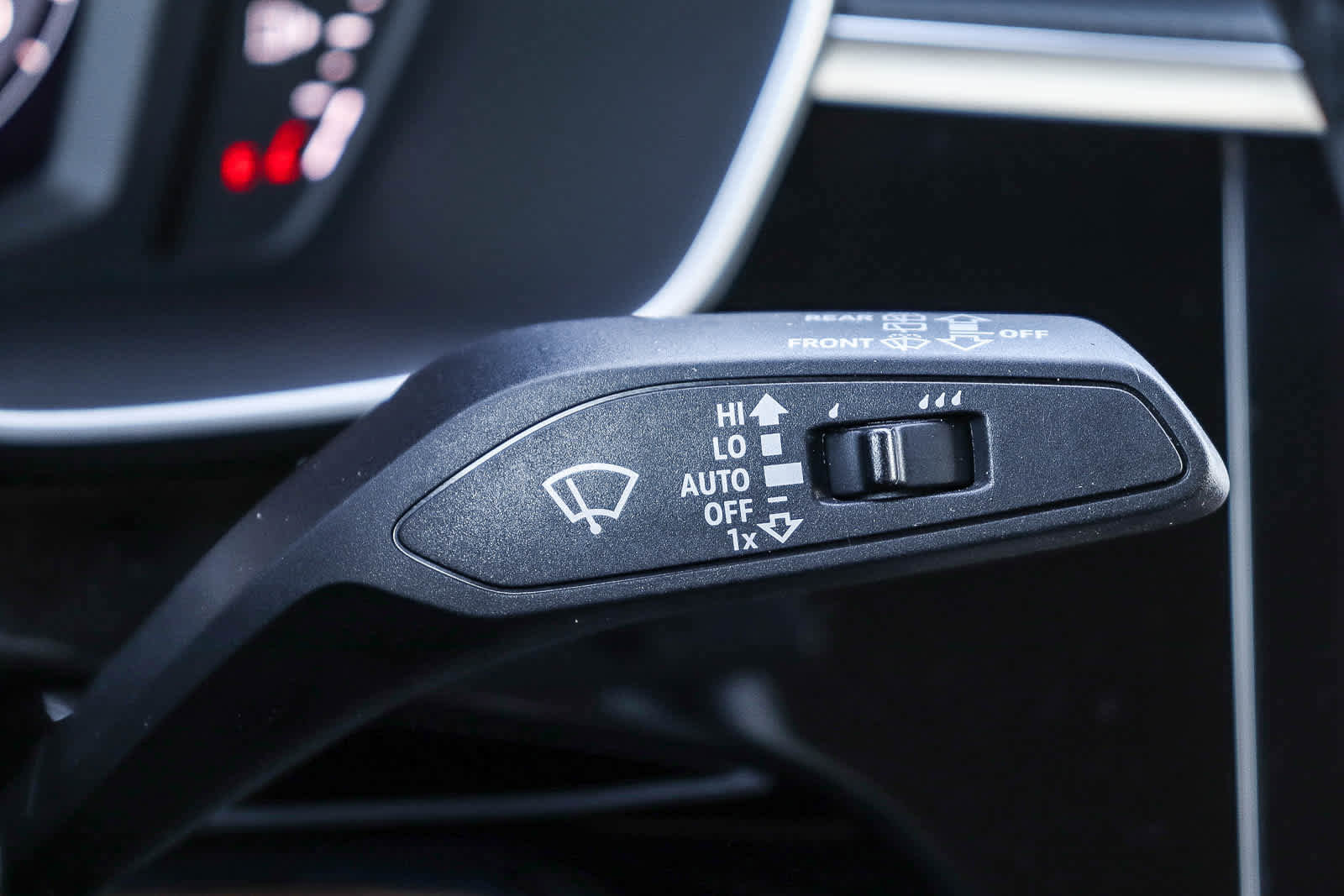 Used 2025 Audi Q3 2.0T Premium w/ Convenience Package image 32