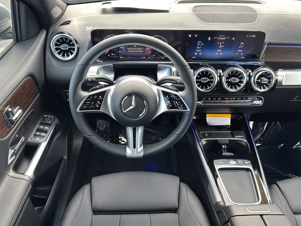 New 2026 Mercedes-Benz GLB 250 image 11