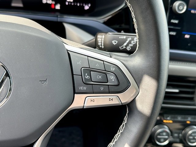 Certified 2024 Volkswagen Taos SE image 35