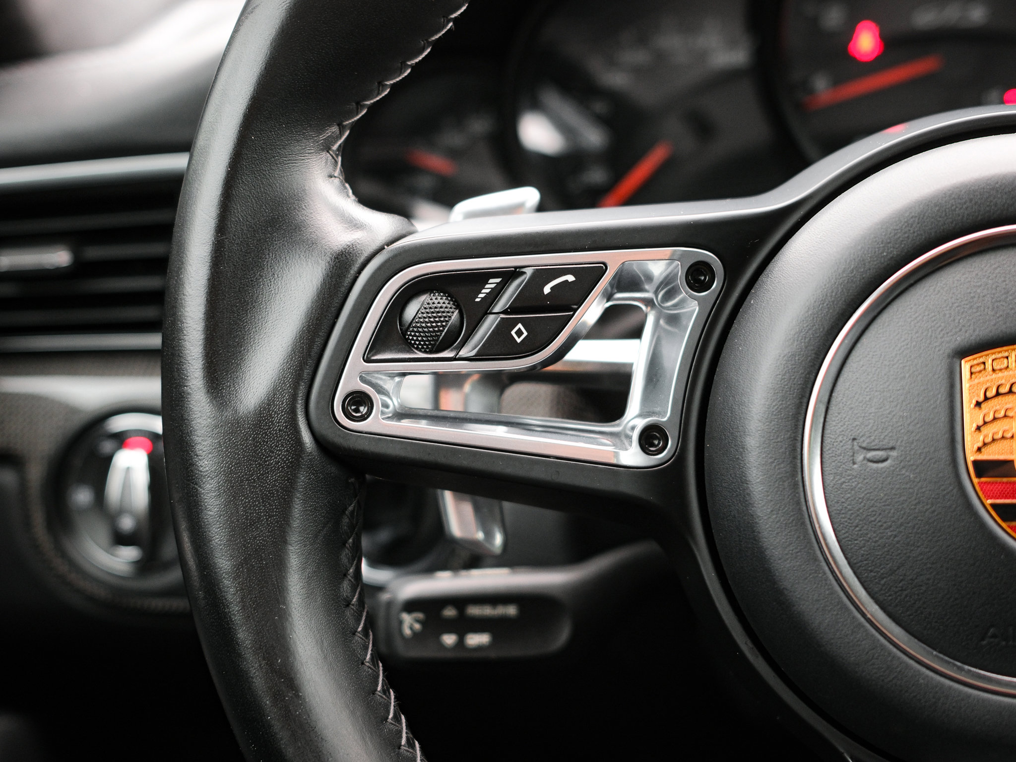 Used 2019 Porsche 911 Carrera GTS RWD image 18