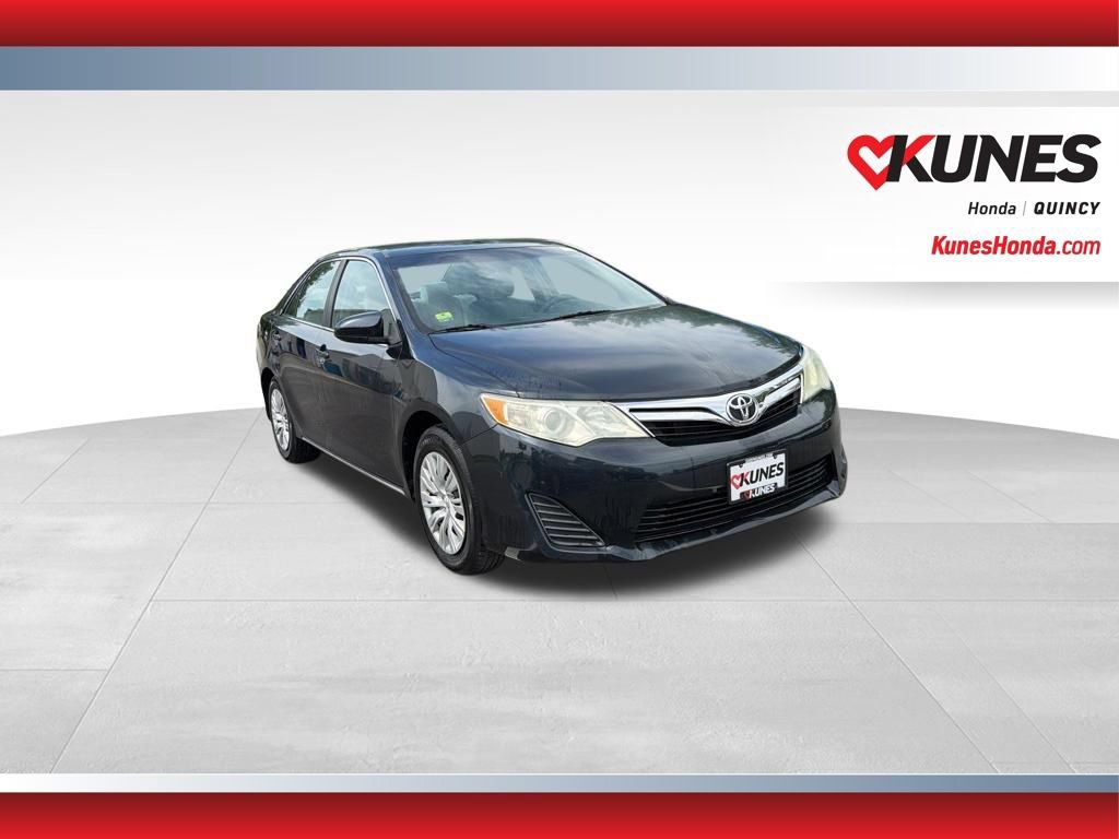 Used 2012 Toyota Camry LE FWD image 1