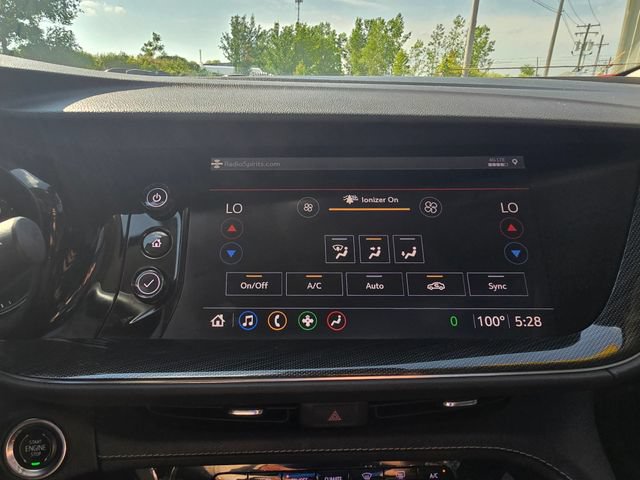 Used 2021 Buick Envision Essence w/ Sport Touring Package FWD image 23