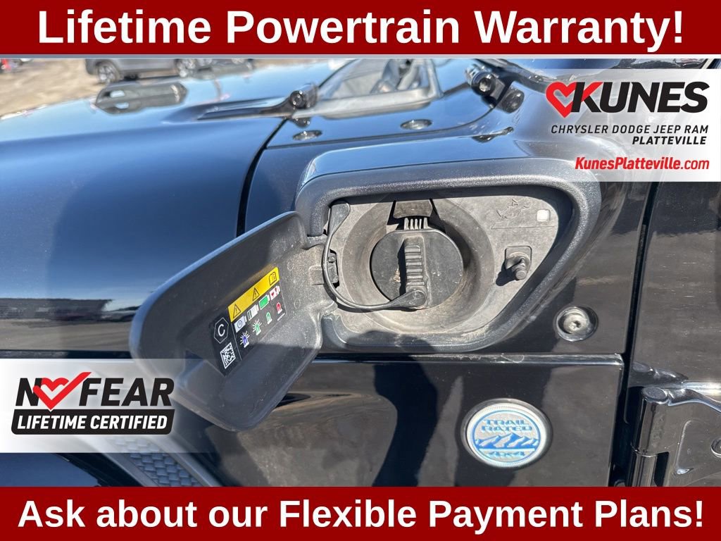 Used 2021 Jeep Wrangler Unlimited Sahara w/ Cold Weather Group image 13