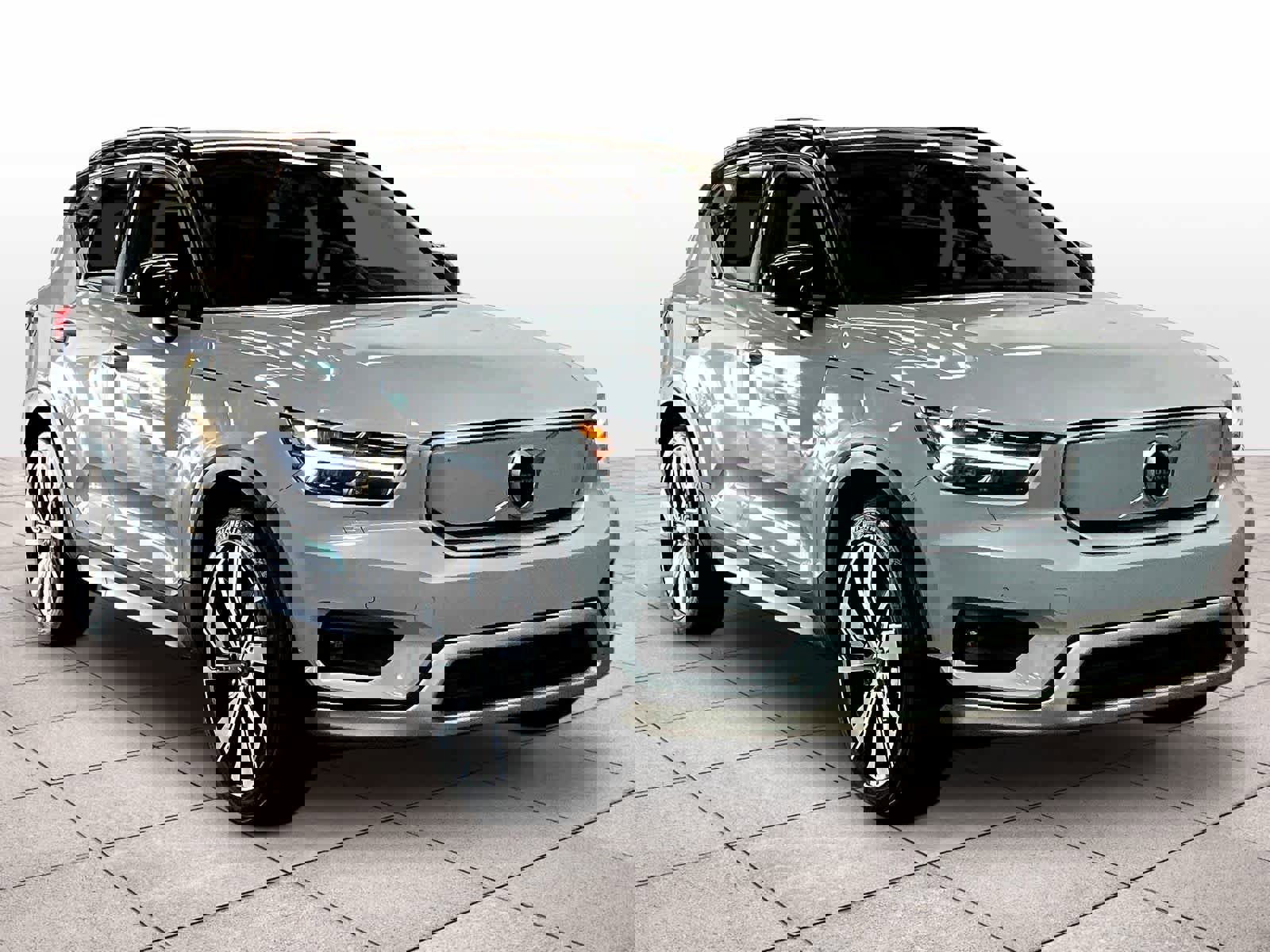 Used 2021 Volvo XC40 P8 Recharge image 2