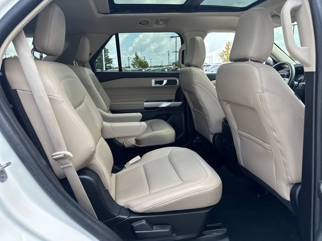 Used 2022 Ford Explorer XLT w/ Equipment Group 202A RWD image 13