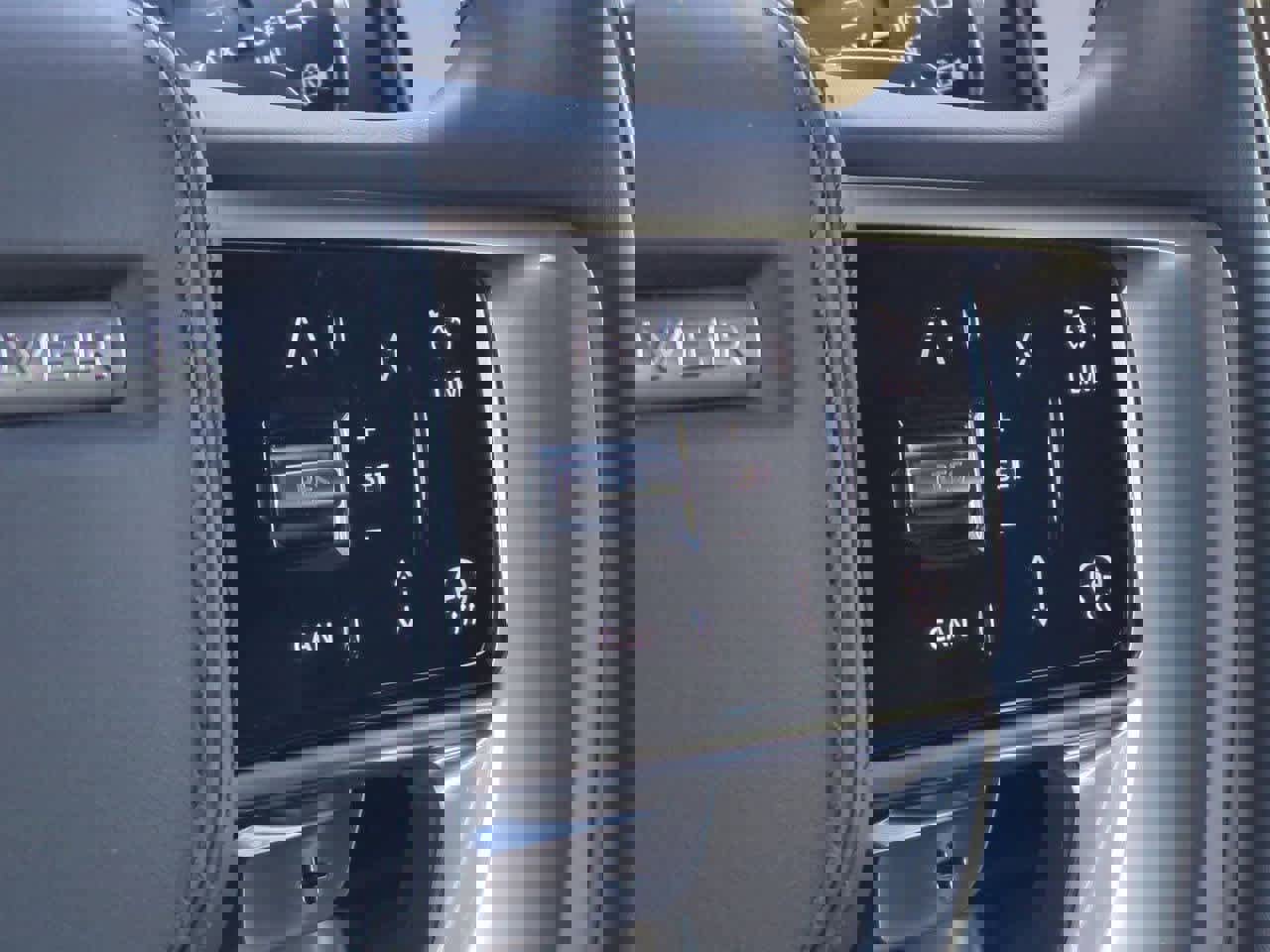 New 2025 Land Rover Range Rover SE image 25