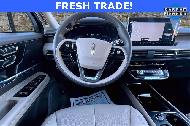 Used 2023 Lincoln Corsair Reserve w/ Equipment Group 201A image 8