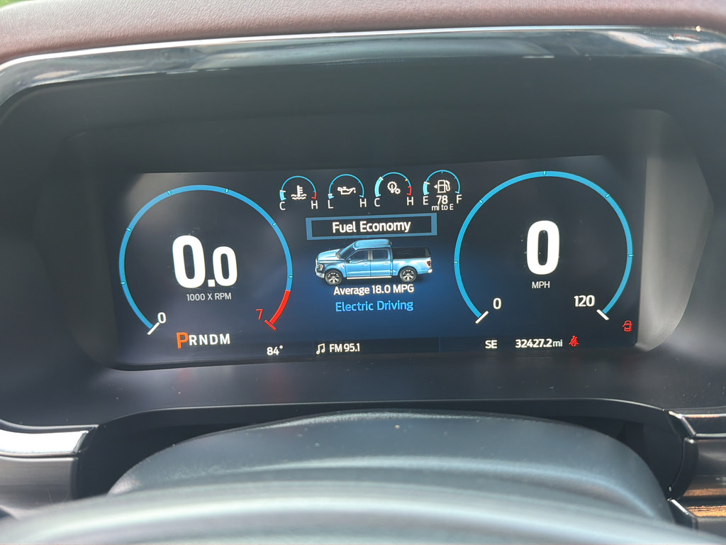 Used 2022 Ford F150 Lariat AWD/4WD image 27