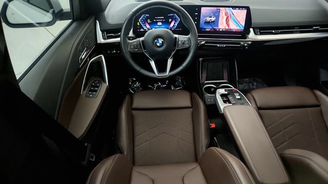 Used 2025 BMW X1 xDrive28i AWD/4WD image 52