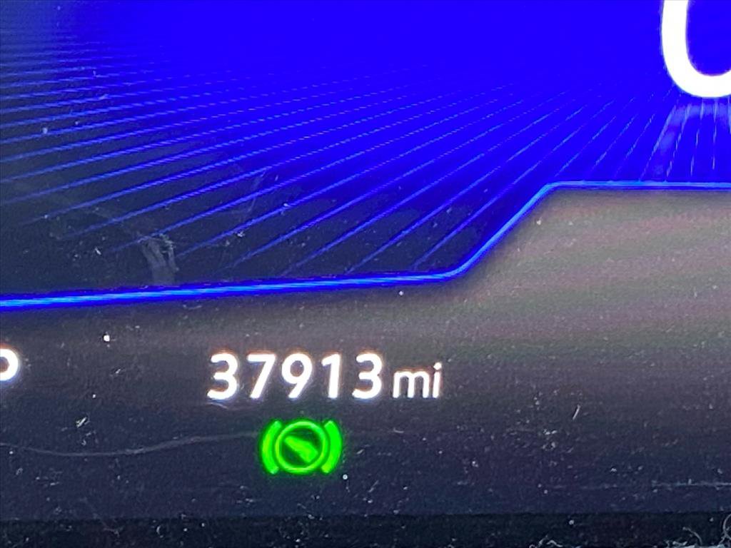 Used 2022 Volkswagen Taos SE w/ Panoramic Sunroof Package image 13