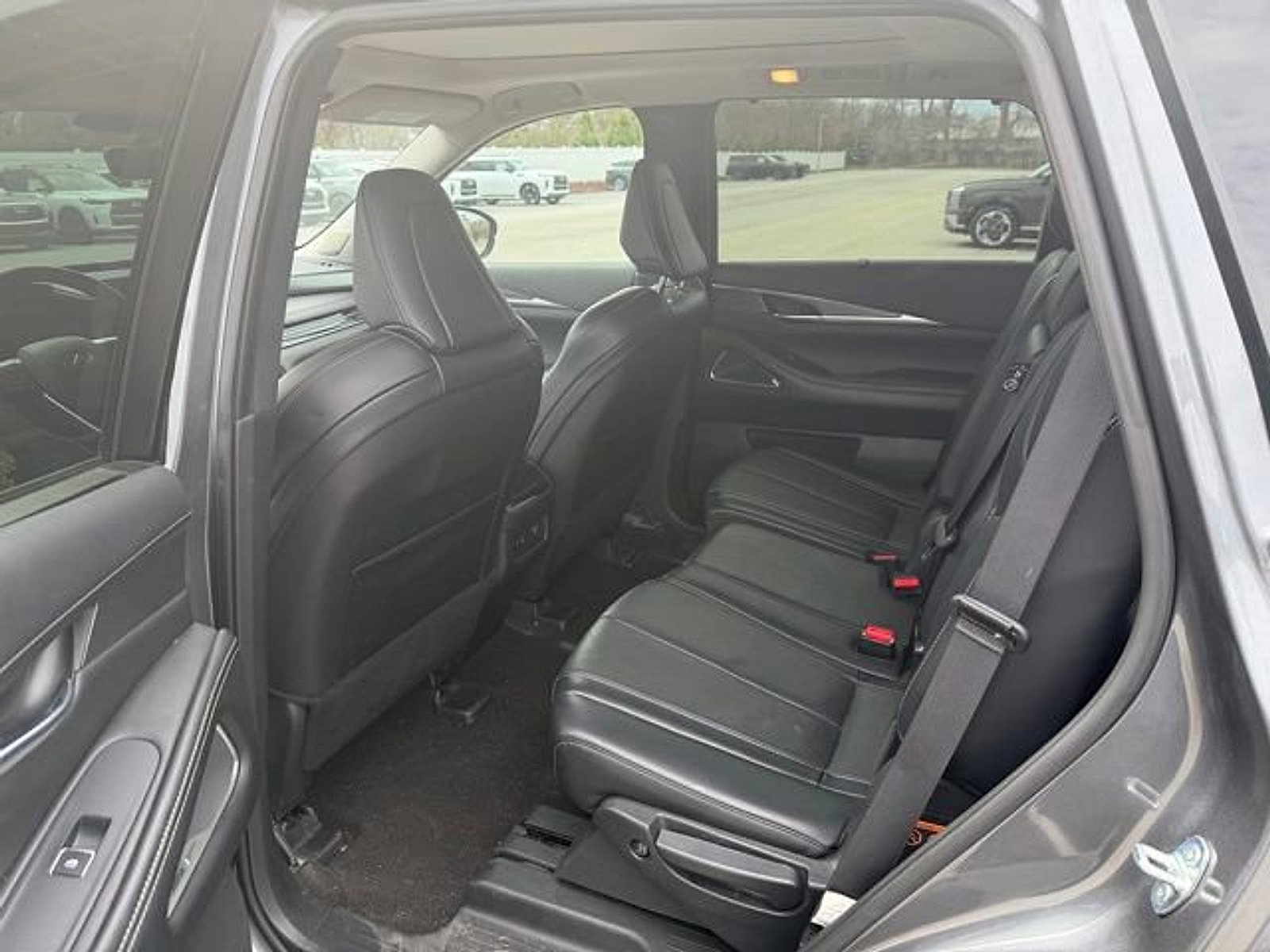 Certified 2023 INFINITI QX60 Luxe w/ Performance Audio Package image 10