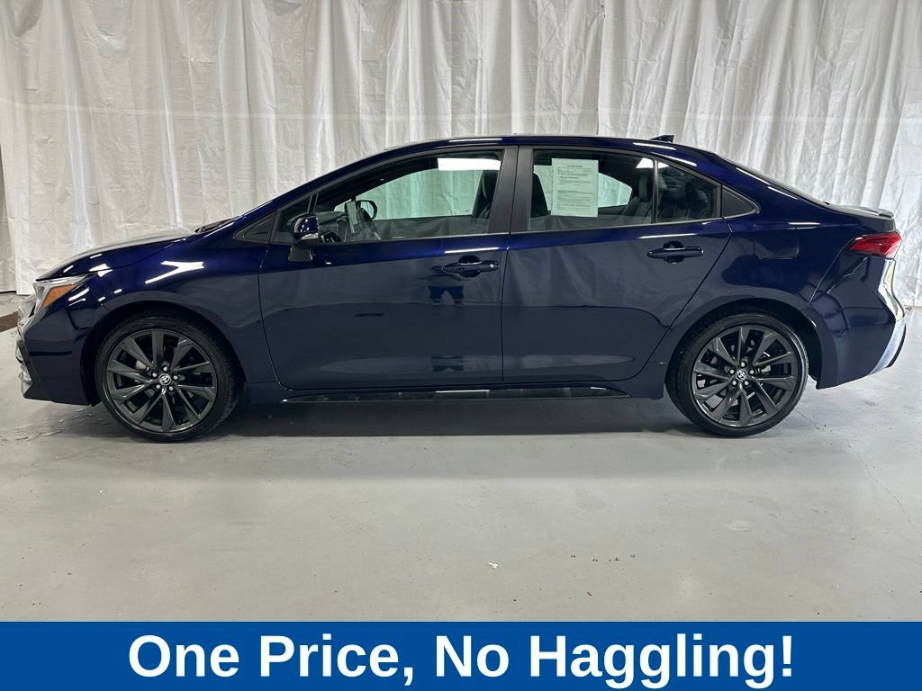 Used 2026 Toyota Corolla XSE FWD image 4