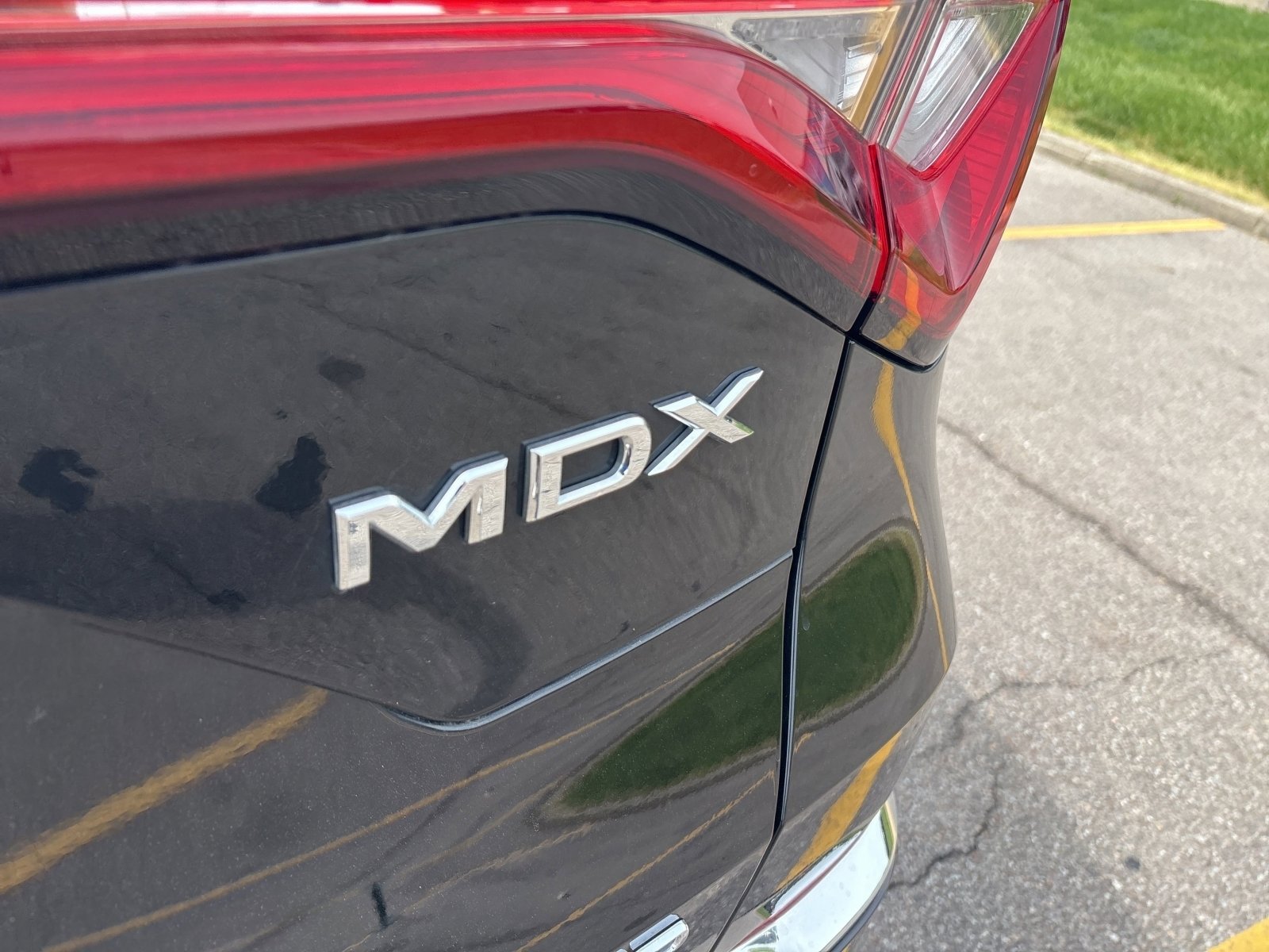 Used 2023 Acura MDX SH-AWD w/ Advance Package image 26