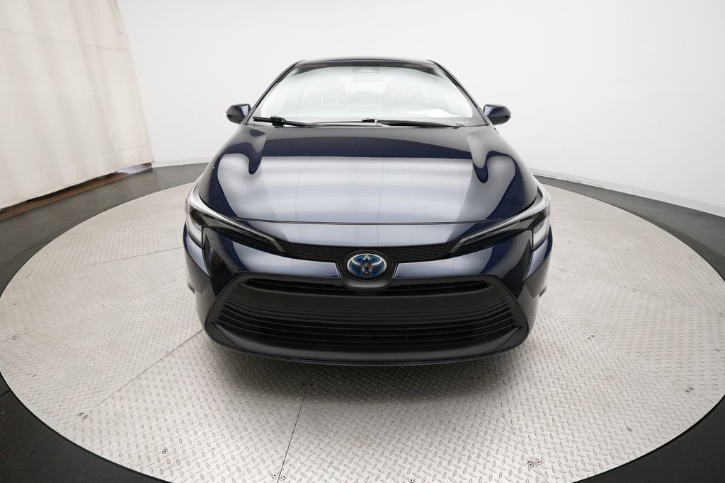 Used 2025 Toyota Corolla LE FWD image 11