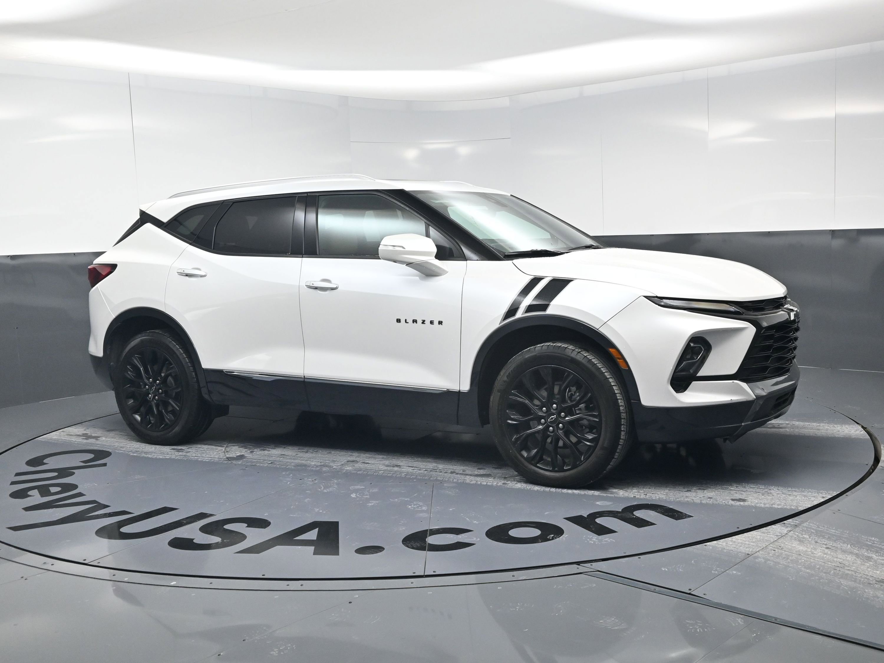 Used 2024 Chevrolet Blazer Premier w/ LPO, Black Sport Package image 2