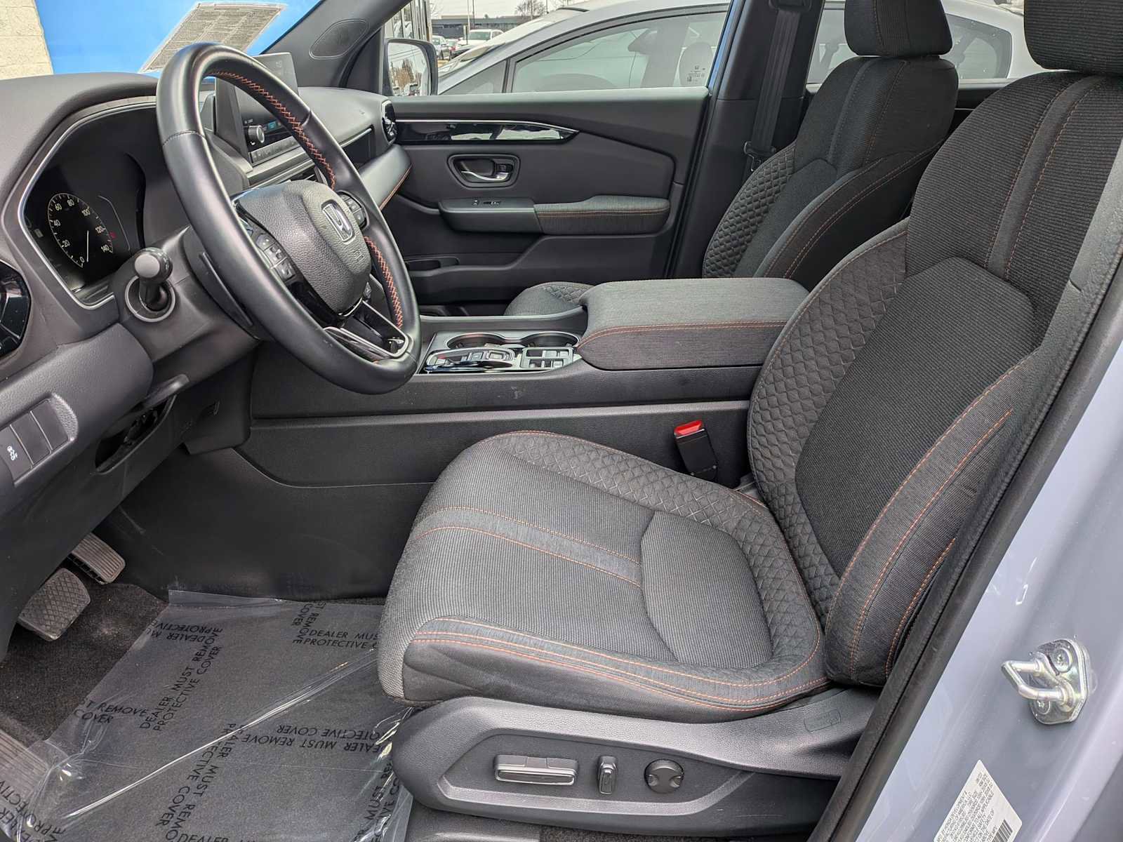 Used 2023 Honda Pilot Sport image 15