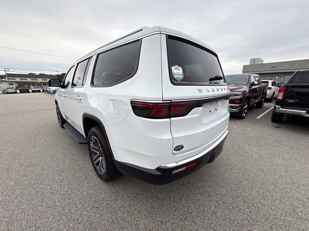 Certified 2025 Jeep Wagoneer 4WD image 3