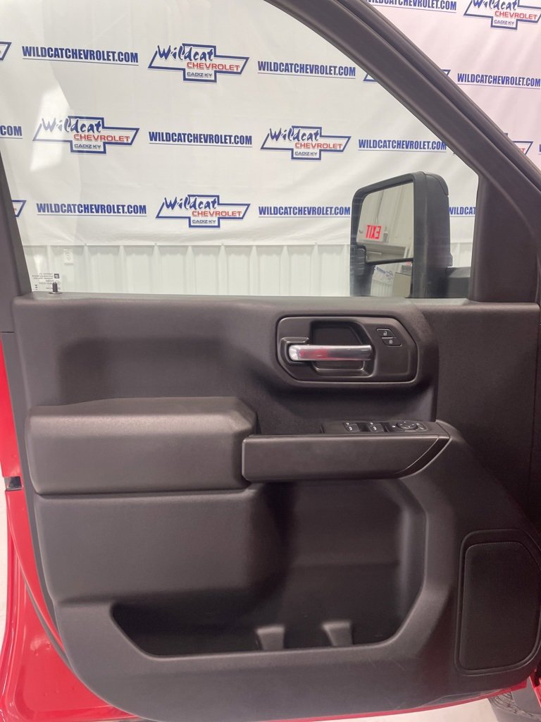 Used 2025 Chevrolet Silverado 2500 Custom w/ Custom Convenience Package image 13