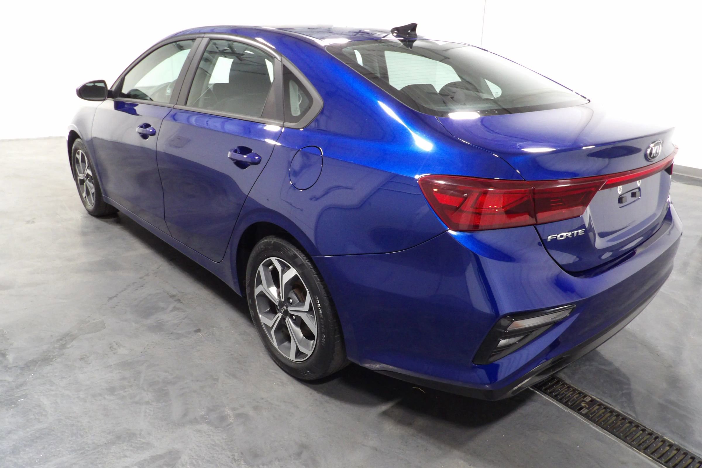 Used 2021 Kia Forte LXS image 6