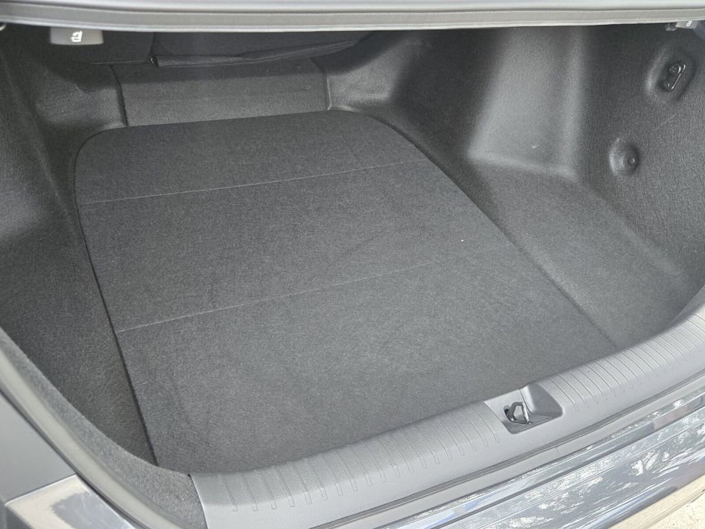 Used 2025 Honda Accord SE image 14
