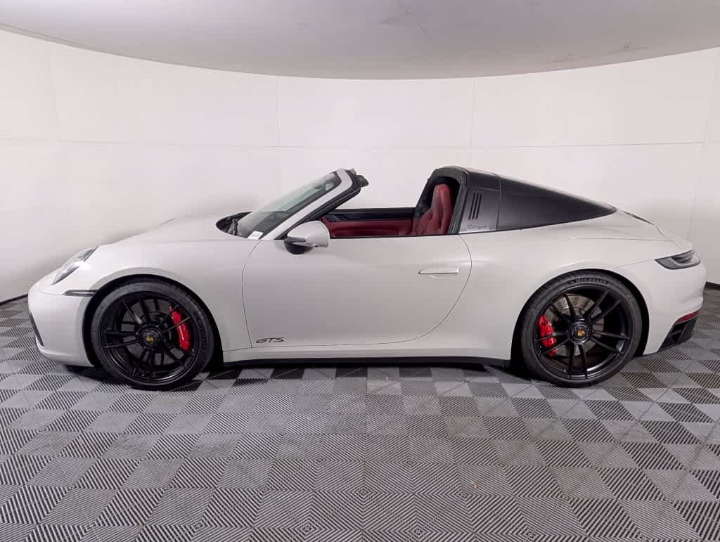 Used 2022 Porsche 911 Targa 4 GTS AWD/4WD image 2
