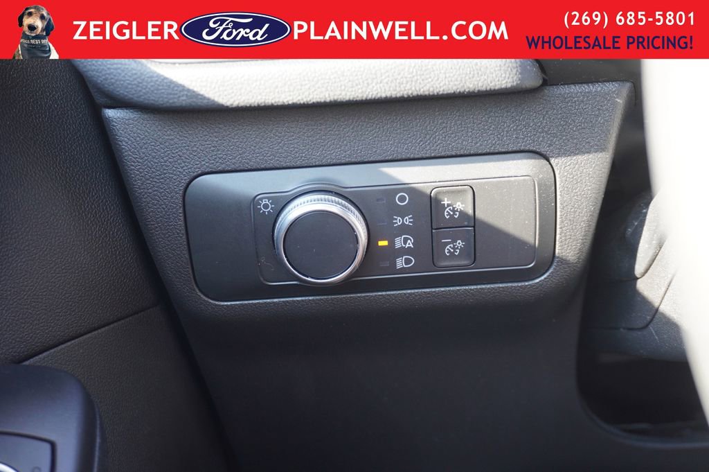 Used 2021 Ford Escape SE image 27