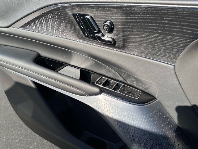 New 2027 Cadillac Lyriq V Premium w/ Exterior Carbon Fiber Package AWD/4WD image 17