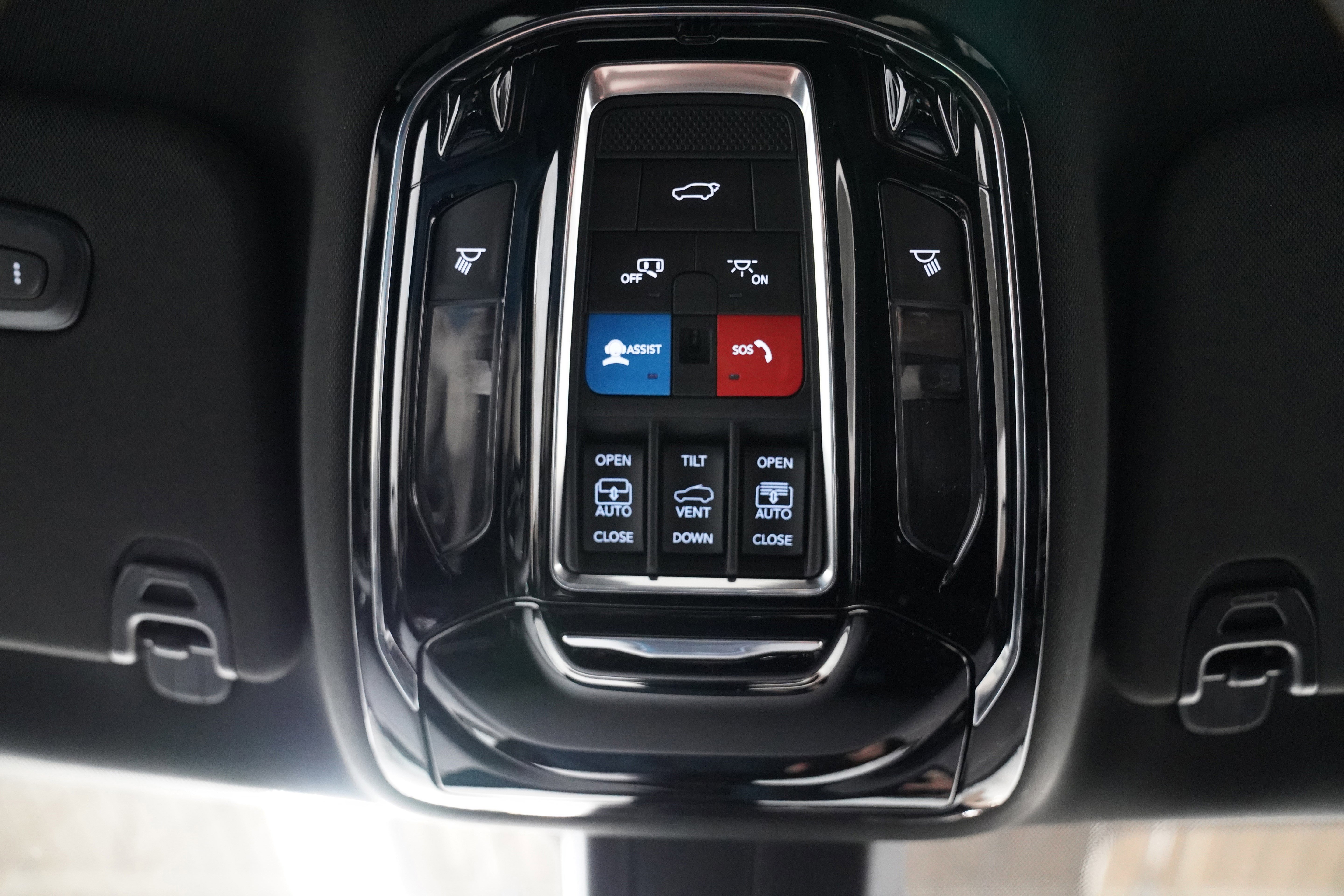 New 2026 Jeep Grand Wagoneer Summit image 38