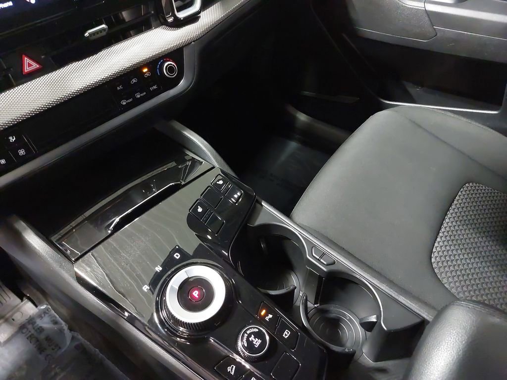 Used 2023 Kia Sportage LX image 24