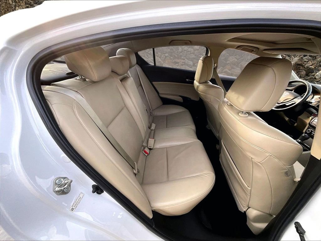 Used 2018 Acura ILX w/ Premium Package image 25